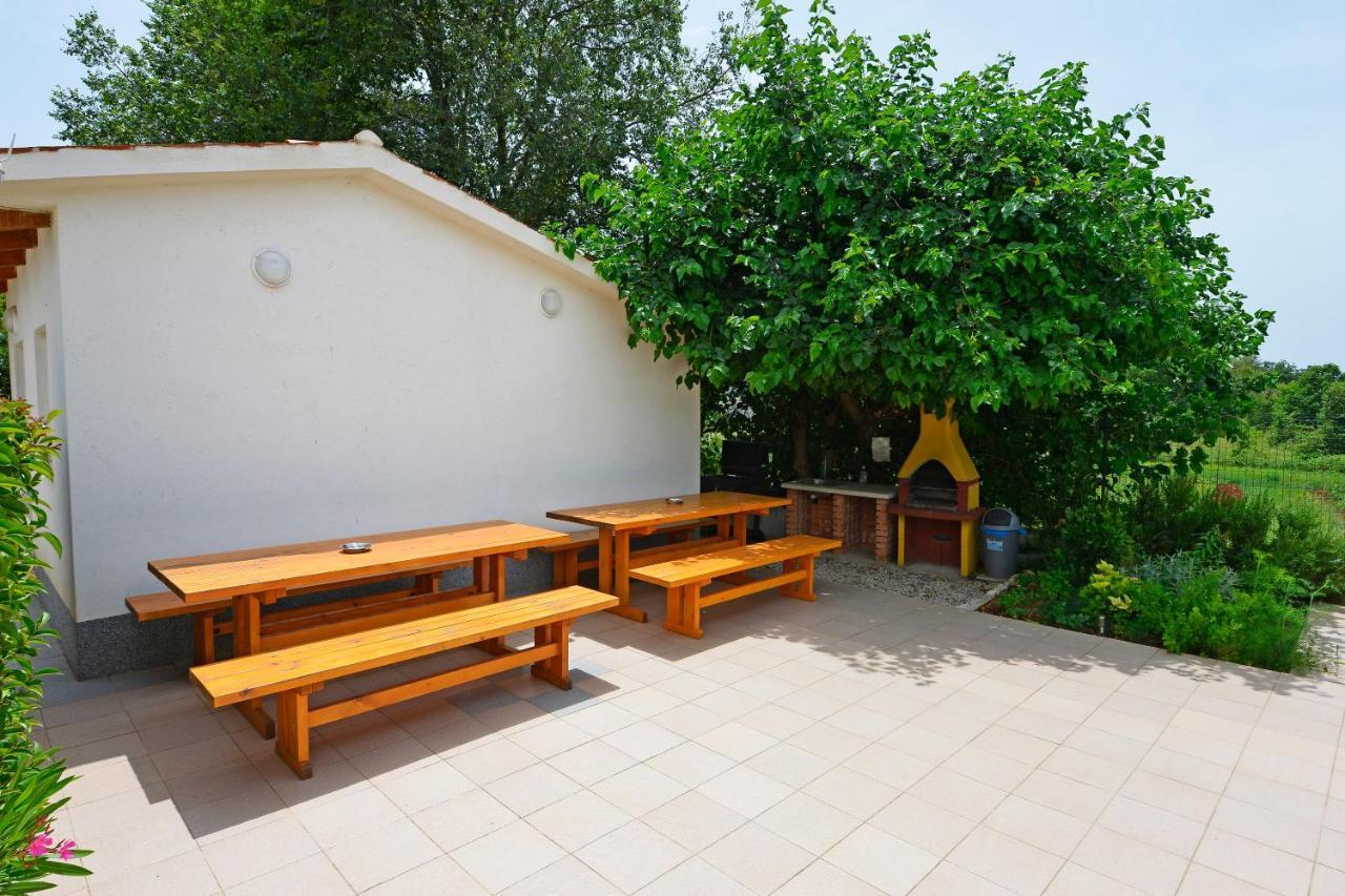Apartments Ella Пореч Екстер'єр фото
