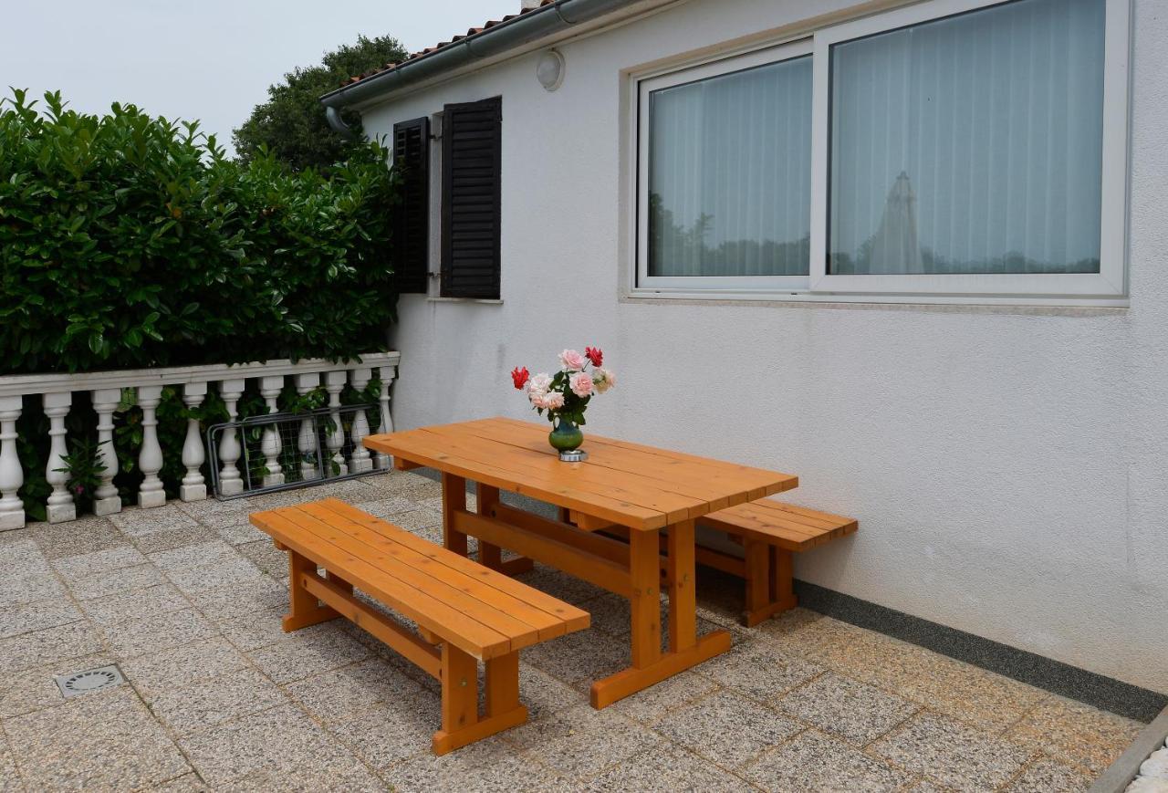 Apartments Ella Пореч Екстер'єр фото