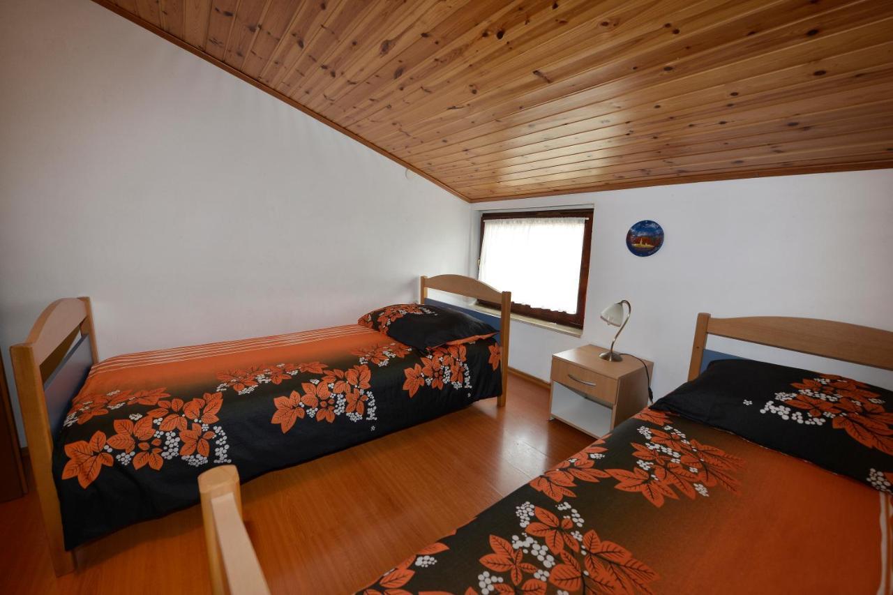 Apartments Ella Пореч Екстер'єр фото