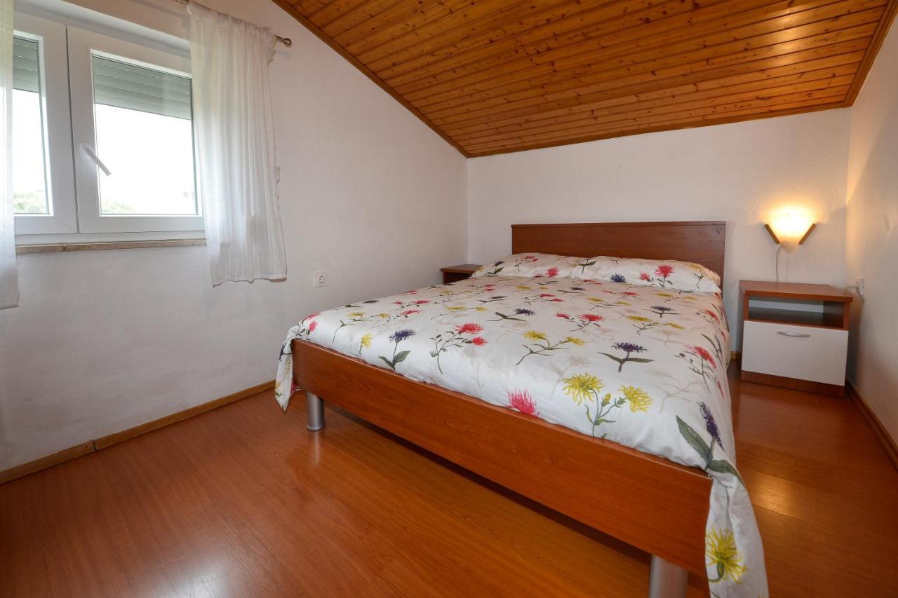 Apartments Ella Пореч Екстер'єр фото