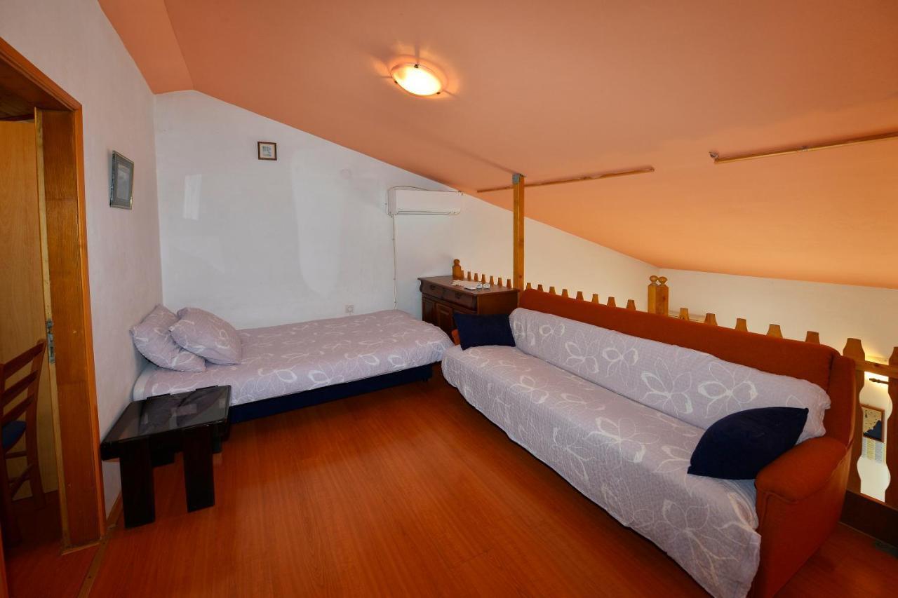 Apartments Ella Пореч Екстер'єр фото